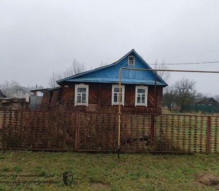 В продаже половина бревенчатого дома по адресу: г. Борисов, ул. Рабочая, 17А.