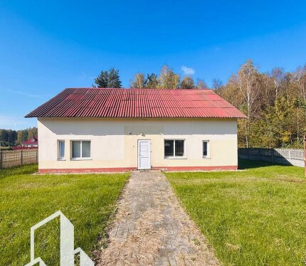 Продается в аг. Гуды нежилое помещение с возможностью с выводом под жилое.