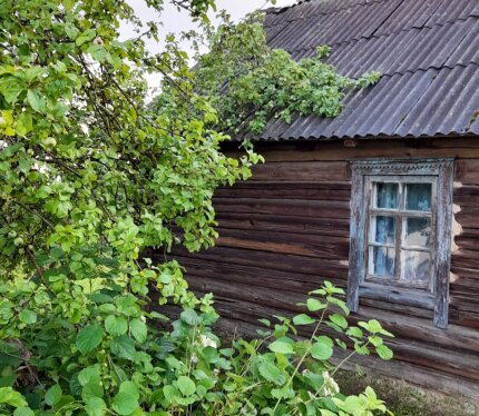 Продаётся земельный участок 10 соток в г.п. Плещеницы, Логойский район — в экологически чистом и живописном месте.