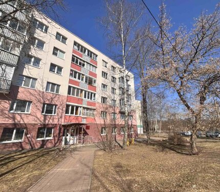 Комната 17.8м2 в 2-х комнатной квартире. (553/1000 долей).