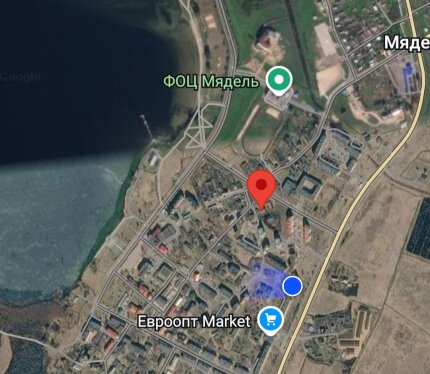 Продаётся дом в центре курортного города Мядель в прибрежной зоне живописного озера Мястро. Дом требует реконструкции и капитального ремонта или с возможностью строительства нового современного дома. Этот объект подойдёт для тех, кто ищет перспективное ин