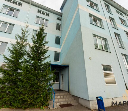 Продажа многофункционального капитального строения с рампой и участком 0,2878га.
