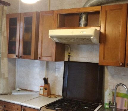 сдается аккуратная 2-комнатная квартира (1 проходная) с мебелью и техникой.Удобное транспортное сообщение, через дорогу парк с речкой. по договору, на длительный срок, гражданам РБ.