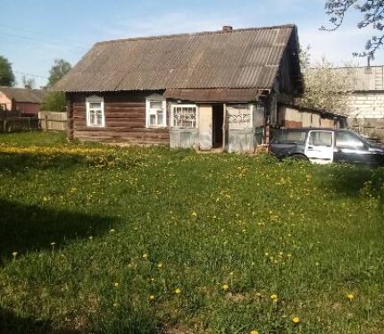 Продается участок в д. Шестиснопы. Находится участок в середине деревни, по центральной улица, а так же там идёт асфальтированная дорога. В доме печное отопление, стиральная машина, канализация и водопровод подведён, газовая труба идёт вдоль дороги, сразу