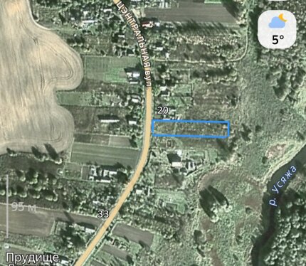 Участок под ЛПХ в частной собственности 20 соток в д. Прудище (Минская область, Усяжский сельский совет) Чистый участок для будущего строительства без сада и построк, за участком река, рядом лес. Прямо рядом с участком проходит асфальтированная дорога, есть возможность подключения к электричеству и газу. Рядом проходит оптоволокно для подключения быстрого интернета. Остановка общественного транспорта рядом с участком (в 100 метрах), ежедневно ходят автобусы в Минск, Смолевичи, Жодино.