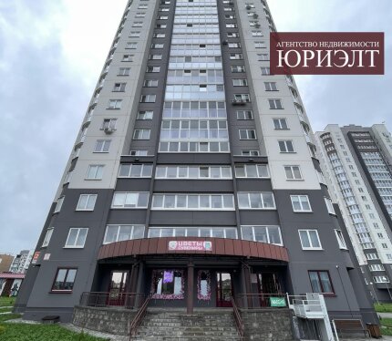 коммерческое помещение, на первом этаже, по адресу Валентины Макаровой 2А