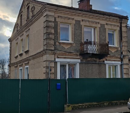 Квартира в двухквартирном доме (1 этаж)