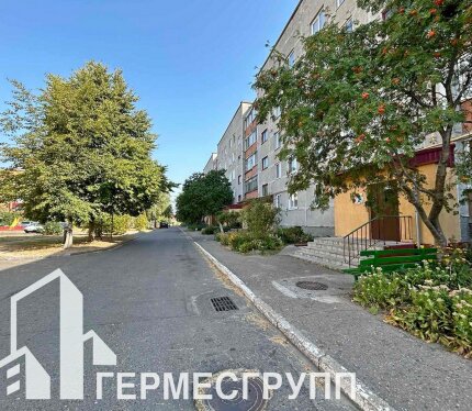 Трехкомнатная квартира на Дзержинского в г. Кобрине с ремонтом и мебелью.