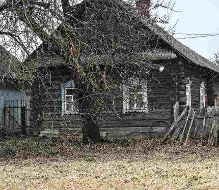 Продается жилой дом площадью 60 м.кв. в агрогородке Войнилово, Червен-ский район. 47 км от МКАД. Участок 15 соток (23мх65м) – ровный, прямо-угольный, Удобное расположение в тихом и спокойном месте рядом с водо-емом. Хорошие подъездные пути - асфальтирован