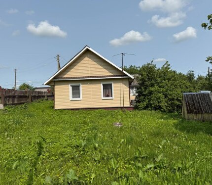 Дом в д. Лапоровичи, ул. Центральная