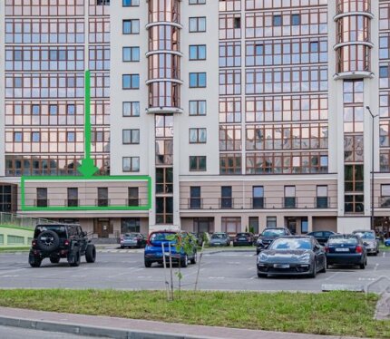 Сдается новое помещение 93,9 м2 свободной планировки (медицина, сфера красоты, фитнес центр, магазин, офис и др.). Помещение сдается с ремонтом: стены оштукатурены, окрашены, разведена сантехника и электрика, пол- керамогранит. Возможна смена назначения помещения. Возможна перепланировка, установка перегородок. Удобное расположение в центре города возле метро Парк Челюскинцев и м.Московская. Большая парковка перед домом, новая престижная застройка.