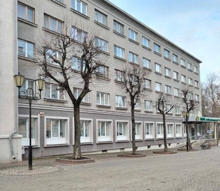 Трехкомнатная квартира по адресу: ул. Суворова, 42.