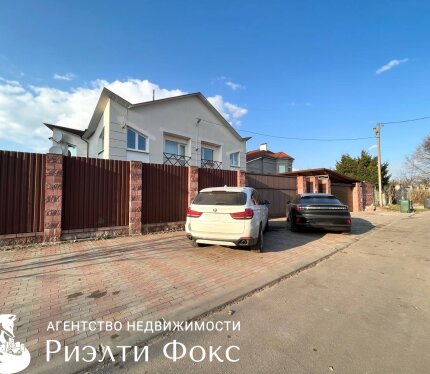 В Минске, ул. Скалинская дом 1, отличный вариант таунхауса для проживания семьи на длительный срок!