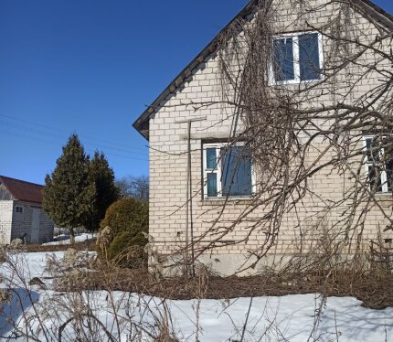 Продается участок с домом в 10 км от Минска с центральным водоснабжением