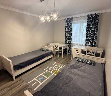 Продается 3х комнатная квартира , ул. Краснознаменная, р - н ЮЗМР