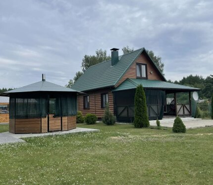 Отдых в сосновом лесу на берегу реки Вилия