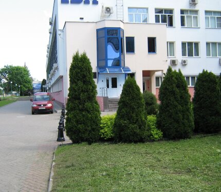 Сдаются в аренду комфортные офисные помещения, на 1 этаже - 698,5 м.кв., 2 этаже -1054,8 м.кв. и 3 этаже - 1114,7 м.кв.. Планировку помещений смотрите на фото.