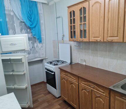 Хостел "ГосТель" место где ваши рабочие восстанавливают жизненные силы в покое и комфорте Преимущества: Заселение в день звонка Принимаем оплату по безналу с НДС Расположение в районе с развитой инфраструктурой Отдельные номера на 4ыре койко-места и заселение “под ключ” Возможность расселения большого количества сотрудников в одном месте Временная регистрация для иностранных граждан Выдаем все подтверждающие документы Цена за сутки проживания 28,8р с НДС Если вам интересно - звоните, пишите!