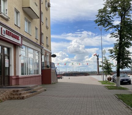 Продажа нежилого помещения в центре города 215 м.кв.