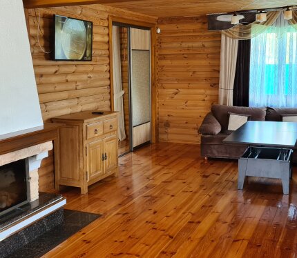 Дополнительная услуга: аренда бани — от 60 руб./2 часа.