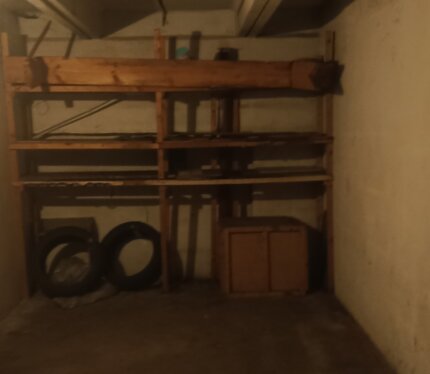 Сдам в аренду бокс в гаражном кооперативе "Резонатор" на 2-м этаже на длительный срок по договору.