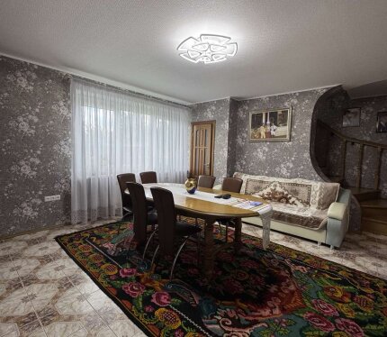 В продаже просторная жилой дом в аг. Сеница, ул. Парковая