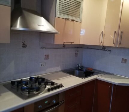 Сдам двухкомнатную квартиру на просп. Янки Купалы 84. В наличии все необходимое для проживания - мебель, холодильник, телевизор, интернет, стиральная машина. Квартира чистая и аккуратная. Только на длительный срок. ВСЕ вопросы по телефону!