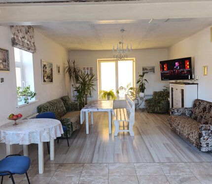 Большой комфортный дом для проживания. Размещение возможно 20+ человек.