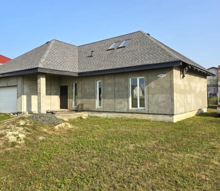 Продаётся современный коттедж в Романовичах по ул. Полякова И.Е.