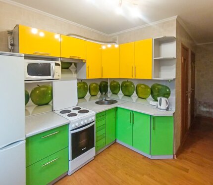 В продаже свелая 2-комнатная квартира в тихом зеленом районе