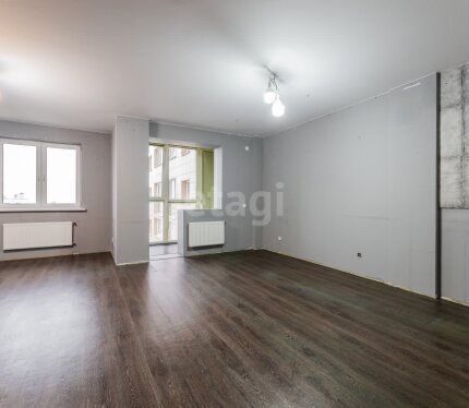 Срочно продаётся квартира в престижной локации, станция метро «Грушевка»!