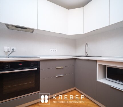 2-комнатная квартира во Фрунзенском районе: комфорт и удобство по улице Одинцова, 111