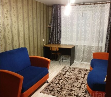 Сдам комнату студенту. Желательно парню. + 25 коммунальные. Звоните на сообщения не отвечаю .