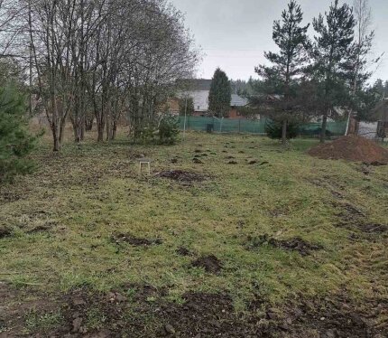 Продается участок, расположен в лесном массиве Юхновского заказника в с/т "Зеленый Бор".