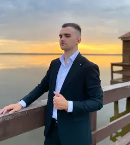 Фото специалиста