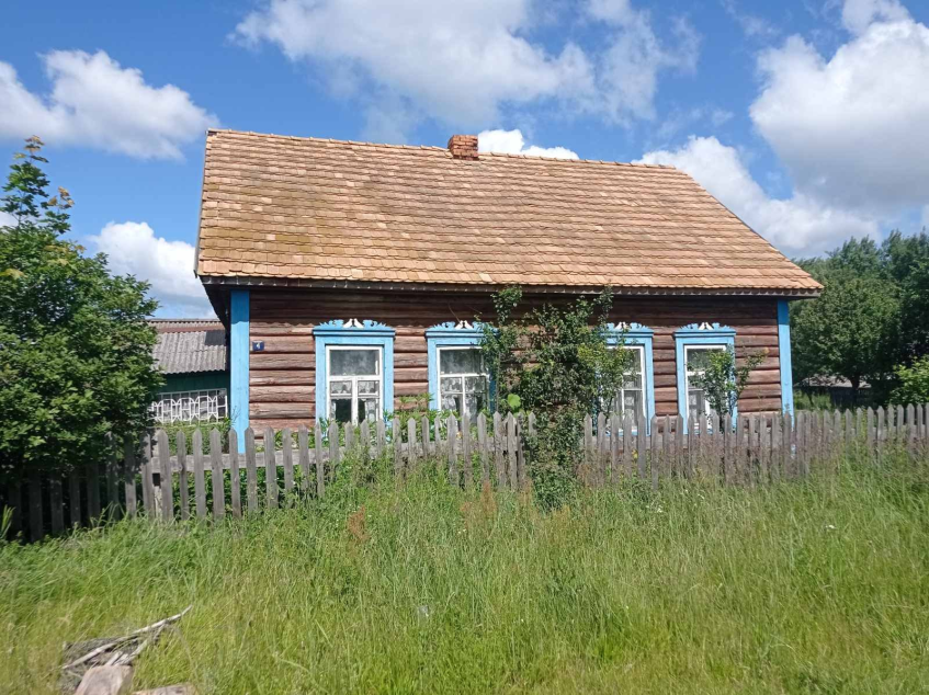 Дом в Красновке с черепичной крышей
